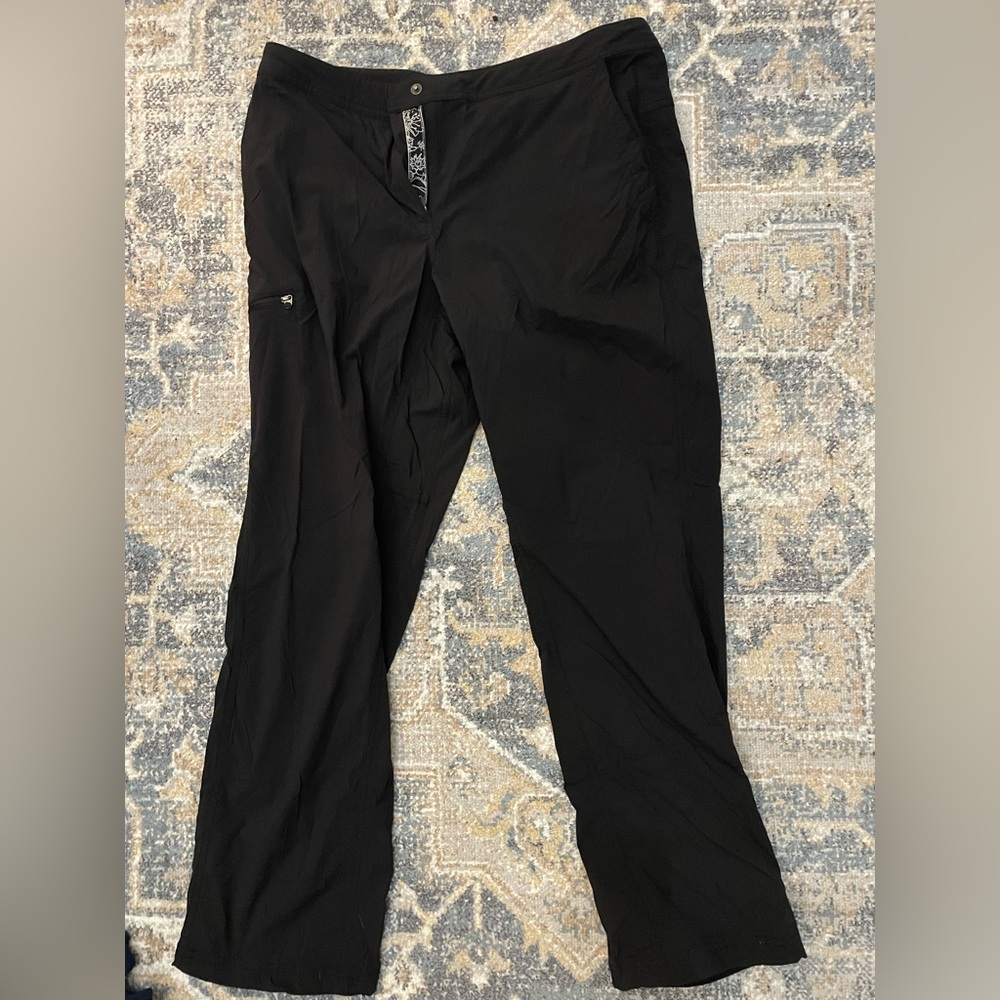 L.L. Bean black hiking pants size 14